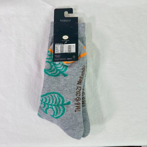 3/$20 Animal Crossing NWT New Horizons Gray Sock Size 10-13 Crew Socks Nintendo - Picture 2 of 5